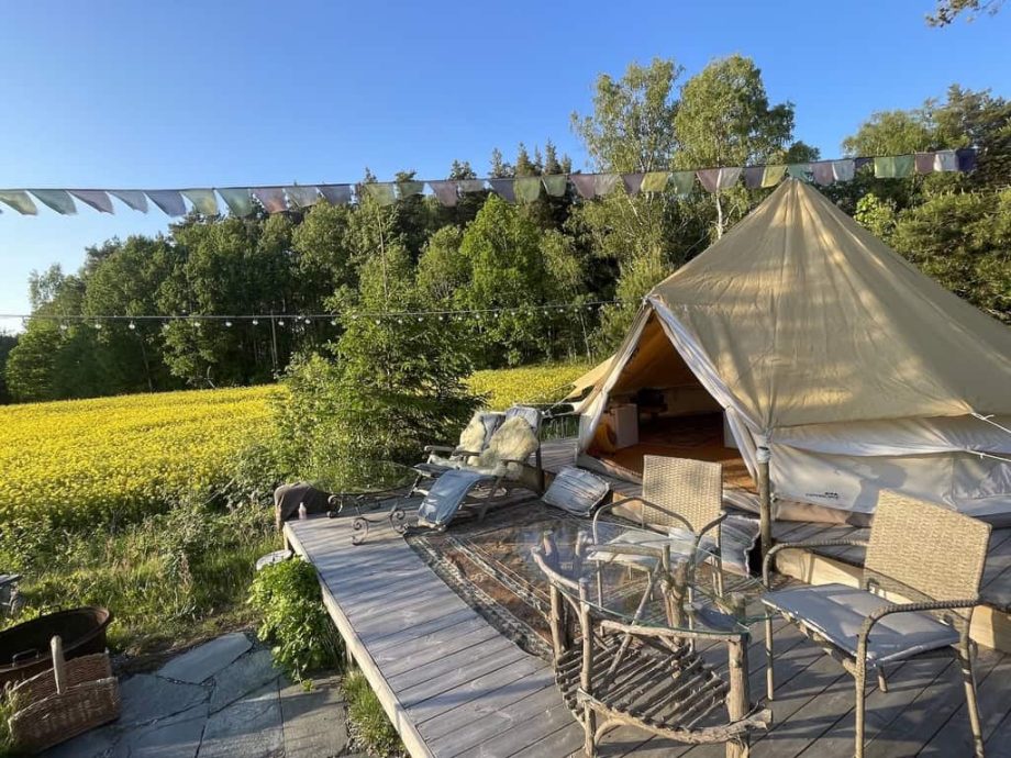 Glamping tent, granne