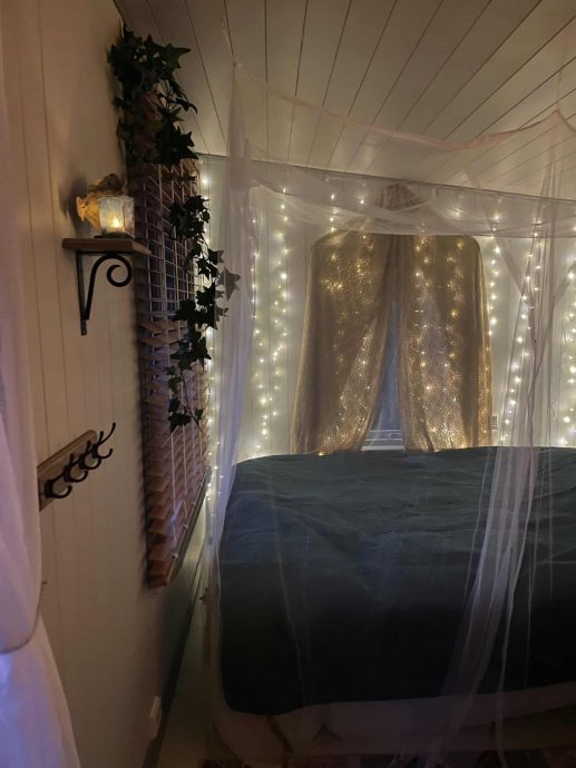 Sovrummet på kvällen